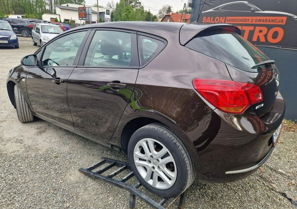 Opel Astra cena 37900 przebieg: 121200, rok produkcji 2014 z Rybnik małe 407